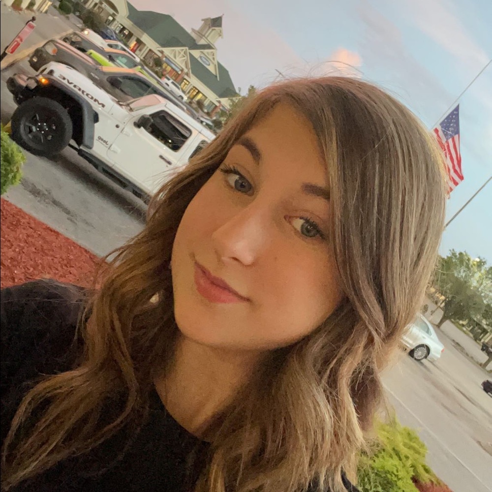 Meet your Posher, Ava